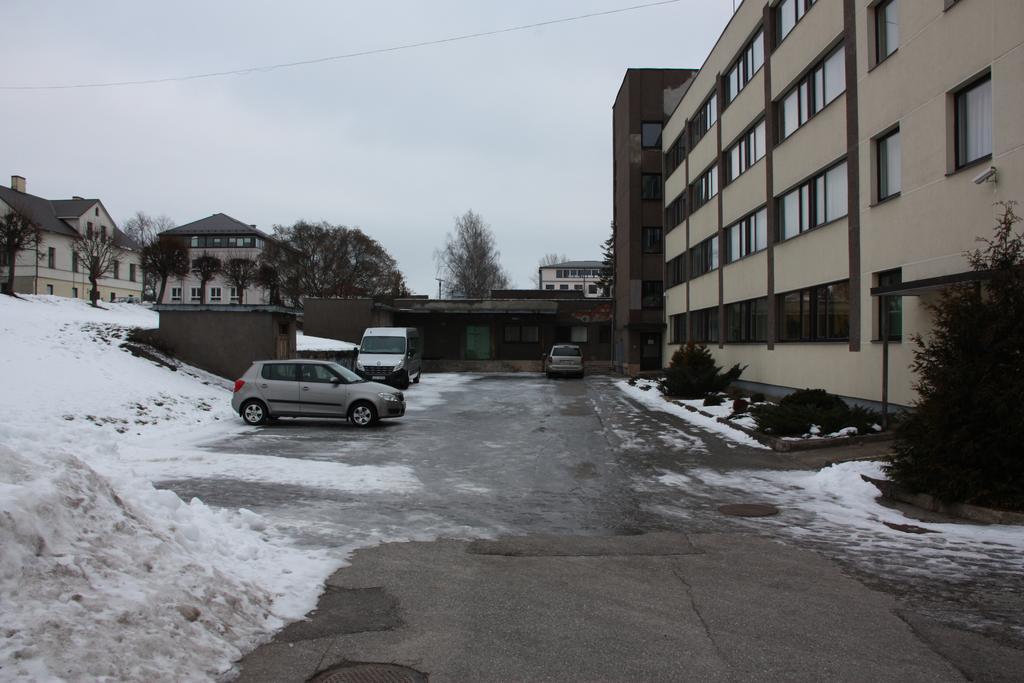 Hotel Madona Luaran gambar