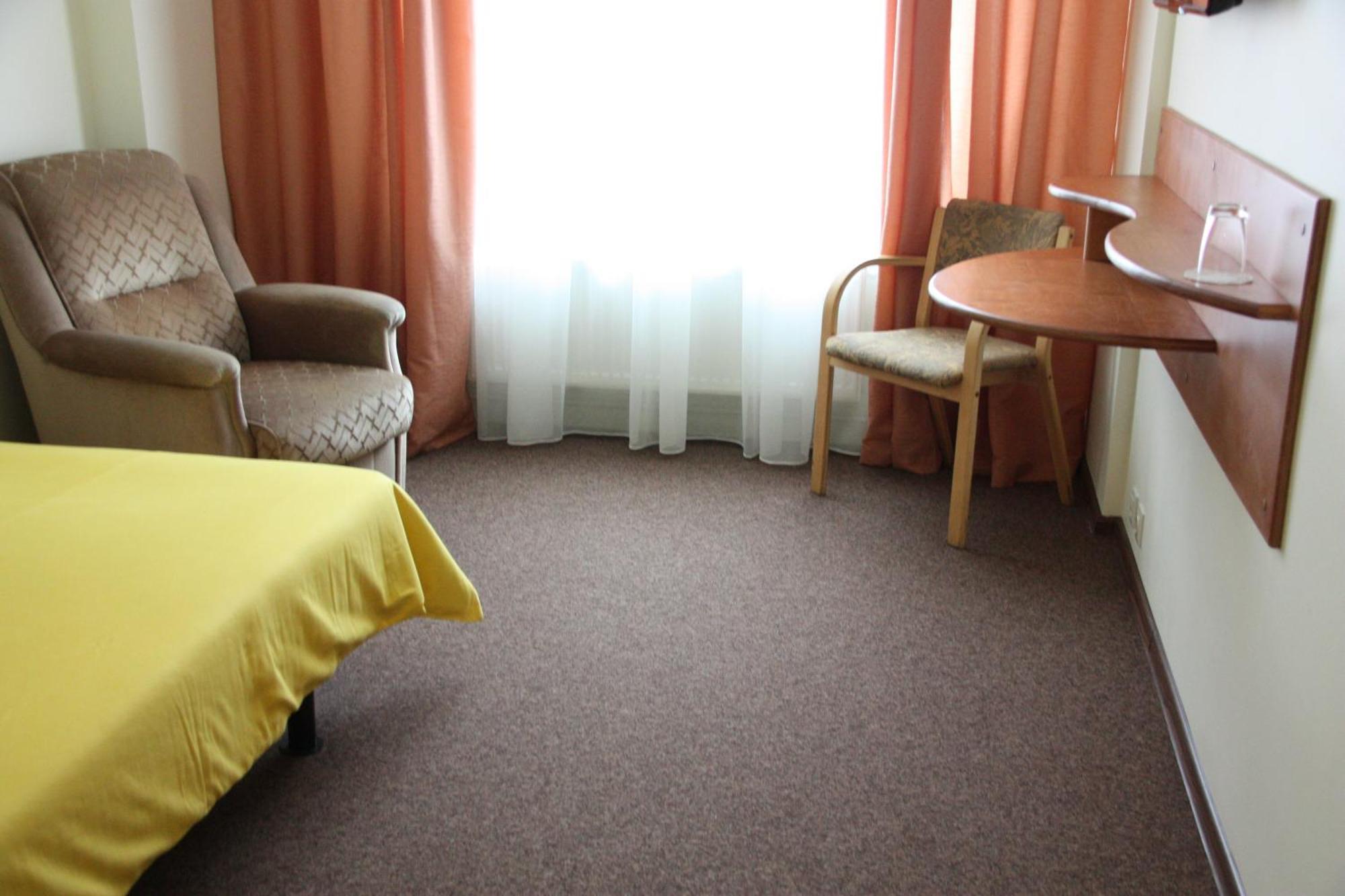 Hotel Madona Bilik gambar