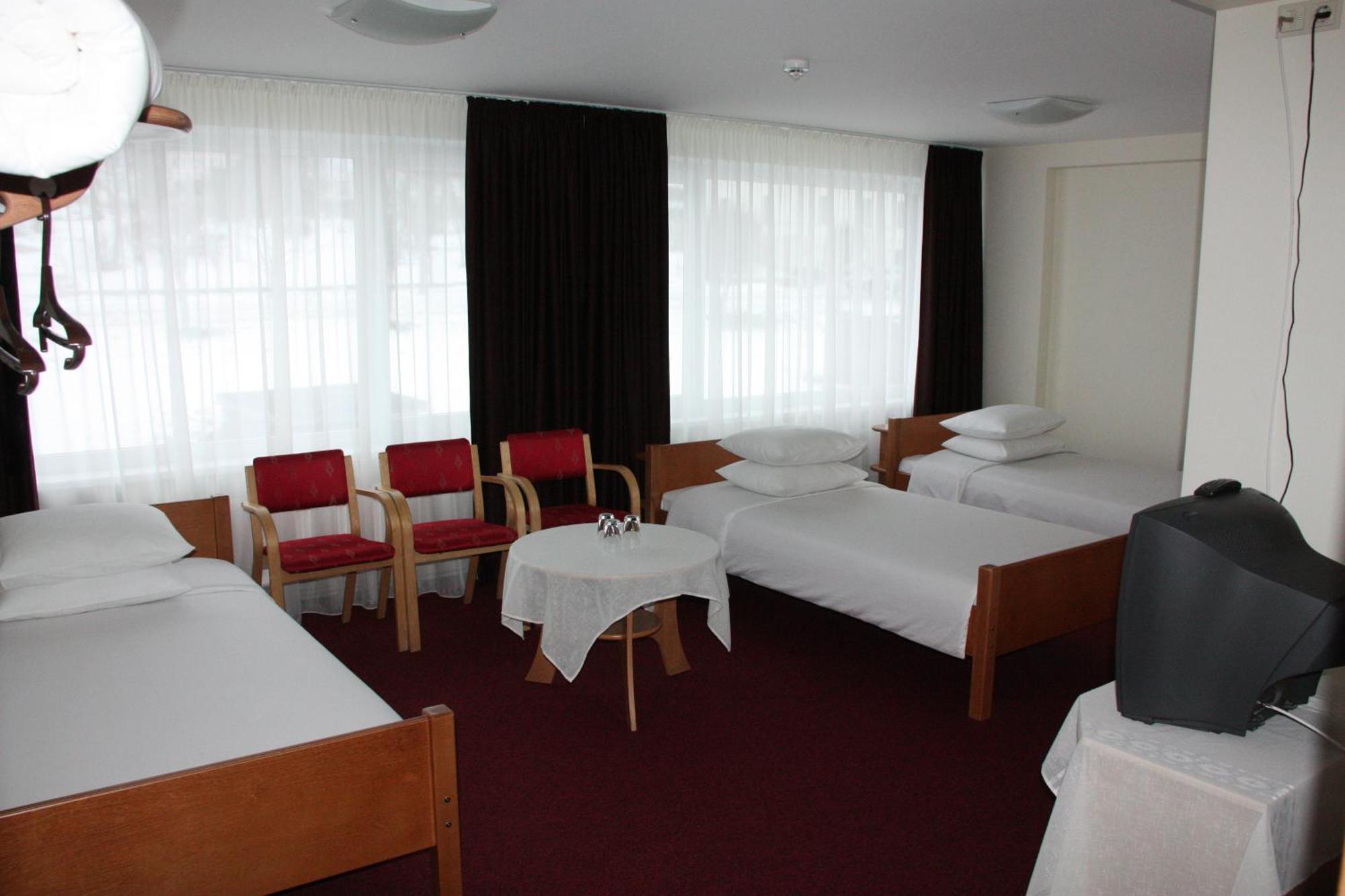 Hotel Madona Bilik gambar