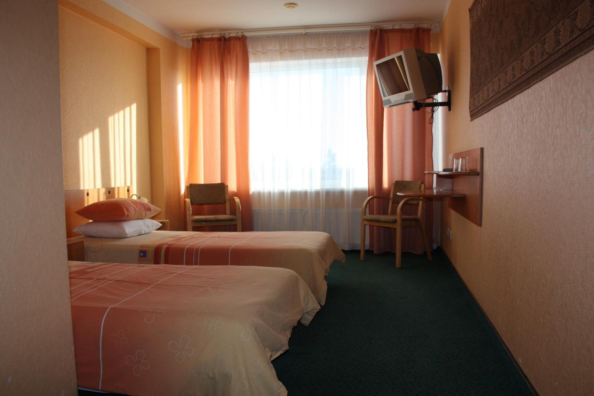 Hotel Madona Bilik gambar