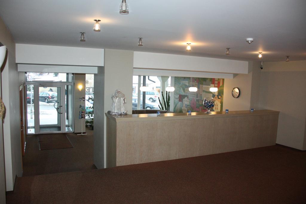 Hotel Madona Luaran gambar
