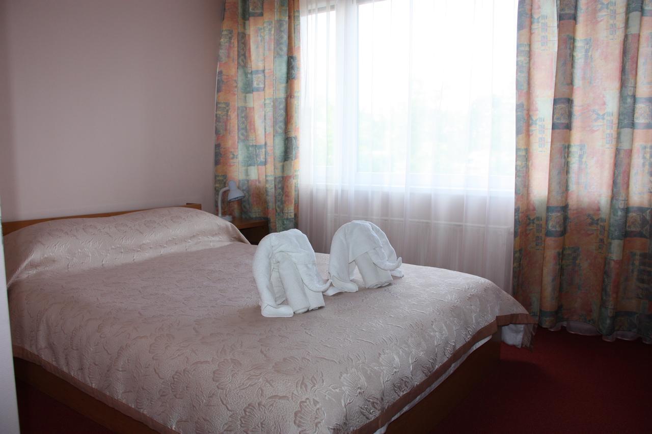Hotel Madona Luaran gambar