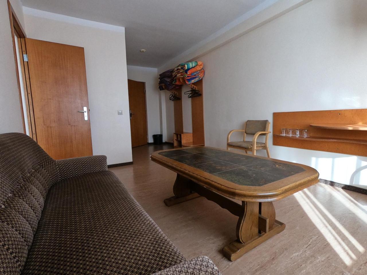 Hotel Madona Luaran gambar