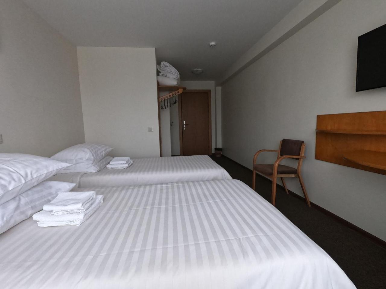 Hotel Madona Luaran gambar